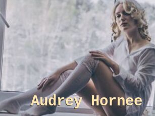 Audrey_Hornee