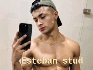 Esteban_stud