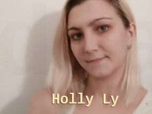 Holly_Ly