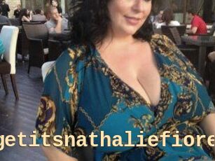 Hugetitsnathaliefiore