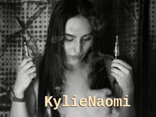 KylieNaomi