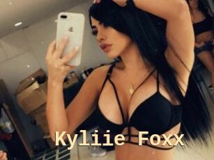 Kyliie_Foxx