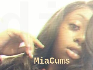 MiaCums