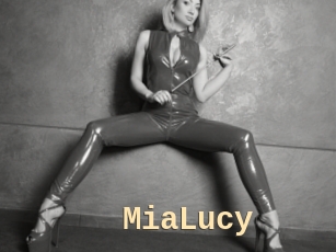 MiaLucy Dialogue Sexe
