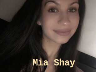 Mia_Shay