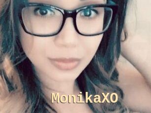 MonikaXO