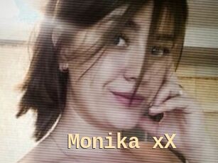 Monika_xX