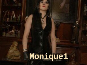 Monique1