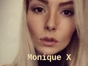 Monique_X