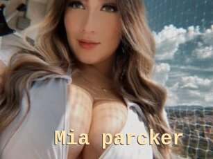 Mia_parcker