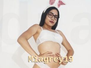 Miagrey19
