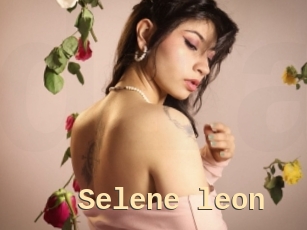 Selene_leon