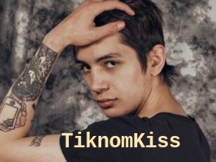 TiknomKiss