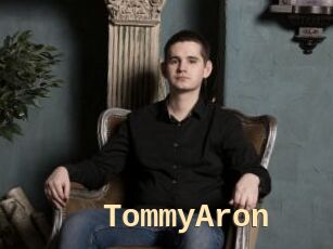 TommyAron Dialogue Sexe