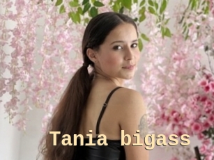 Tania_bigass